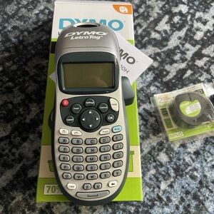 Dymo Letratag LT-100H Handheld Label
Maker - 1970941 New With 4 Rolls